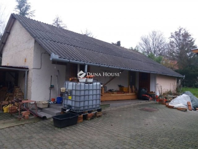 Eladó családi ház, Balatonföldváron 120 M Ft, 4 szobás