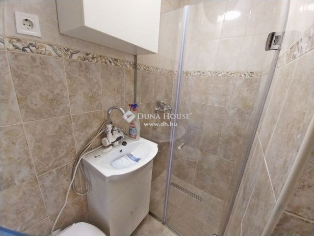 Eladó téglalakás, Szegeden 57.9 M Ft, 2 szobás