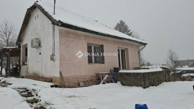 Eladó családi ház, Váckisújfalun 65.5 M Ft, 3 szobás