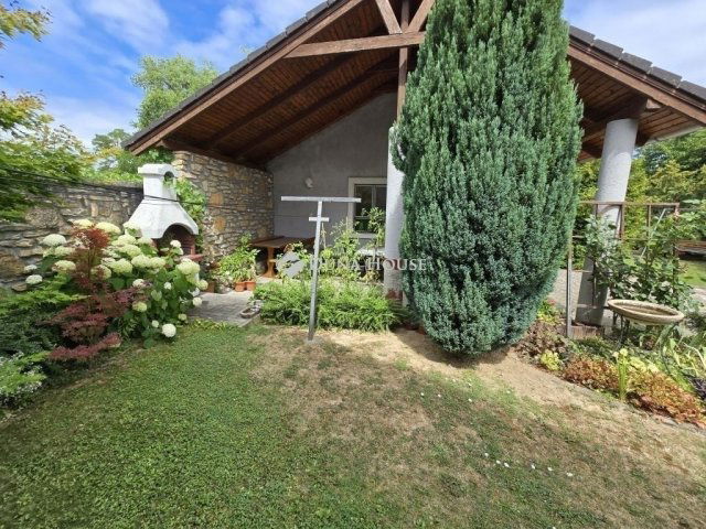 Eladó családi ház, Bándon 129.9 M Ft, 5 szobás