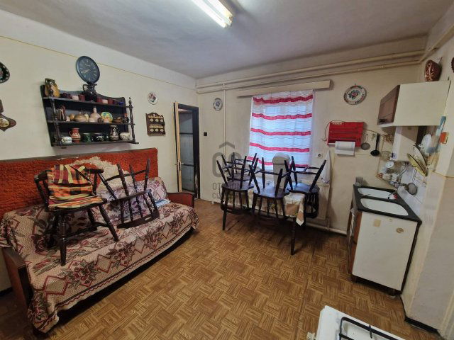 Eladó családi ház, Szomódon 29.8 M Ft, 2 szobás