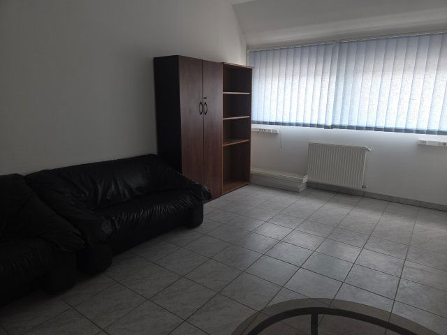 Kiadó iroda, Szegeden 36 E Ft / hó, 1 szobás