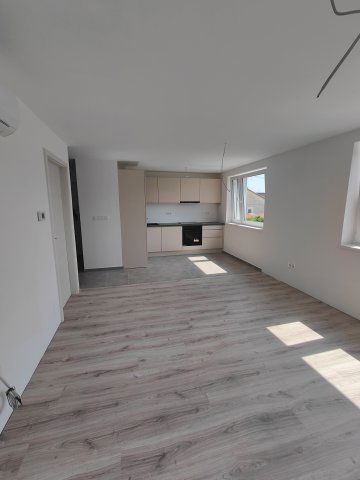 Kiadó téglalakás, albérlet, Szombathelyen 200 E Ft / hó