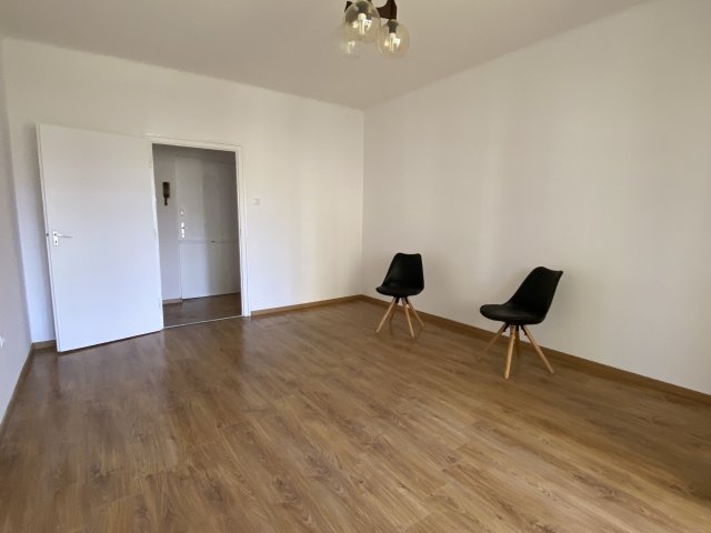 Eladó téglalakás, Debrecenben, Viola utcában 57.9 M Ft, 2 szobás