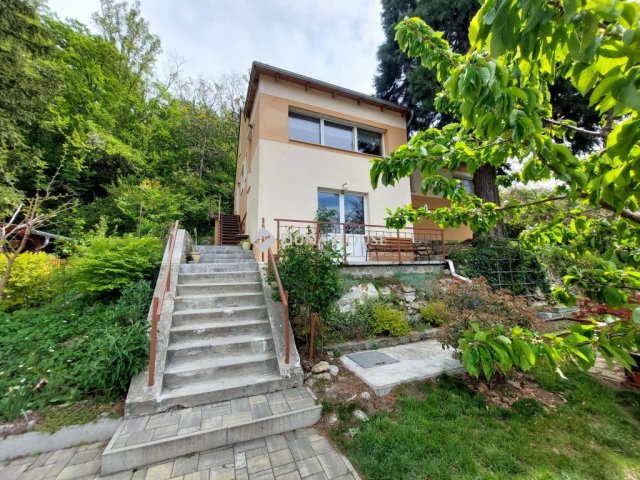 Eladó családi ház, Sopronban 142 M Ft, 4 szobás