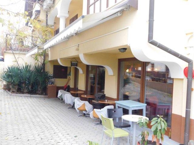 Eladó családi ház, Hévízen 152.825 M Ft, 10+2 szobás