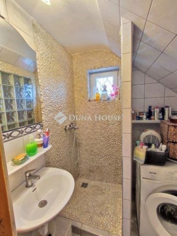 Eladó családi ház, Budapesten, XVIII. kerületben 140 M Ft