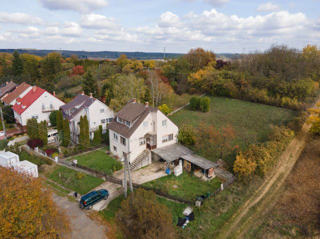 Eladó családi ház, Rétságon 75 M Ft, 6 szobás