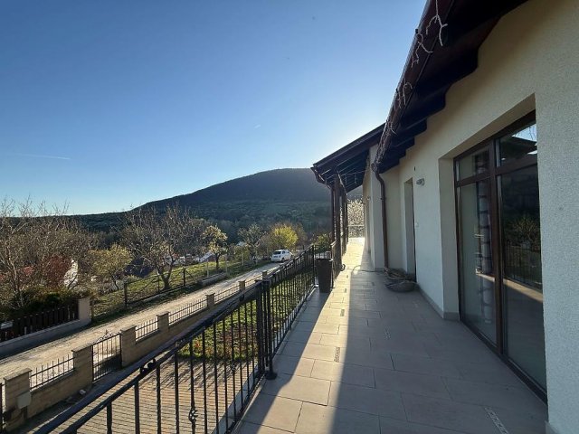 Eladó családi ház, Pilisszentkereszten 289 M Ft, 5 szobás