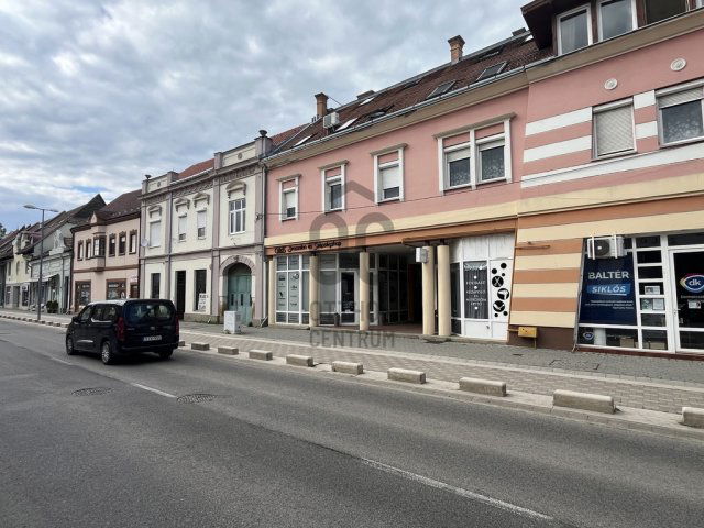 Eladó téglalakás, Siklóson 24.9 M Ft, 2 szobás