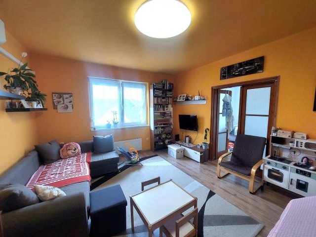 Eladó családi ház, Szentendrén 124.5 M Ft, 4 szobás