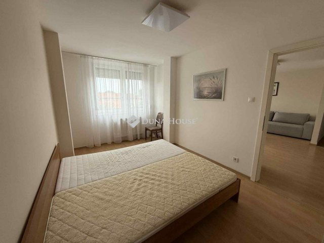 Kiadó téglalakás, albérlet, Kecskeméten 160 E Ft / hó