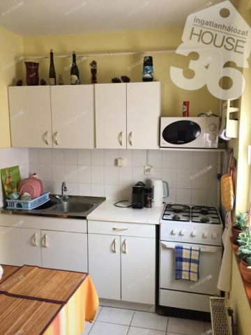 Eladó téglalakás, Kecskeméten 43.9 M Ft, 2 szobás