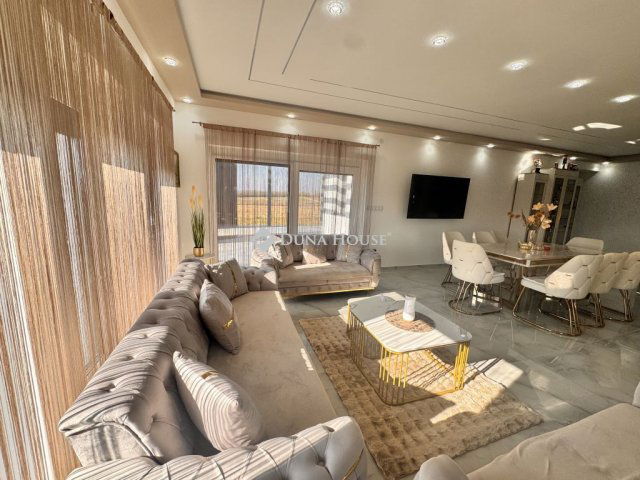 Eladó családi ház, Zalaegerszegen 231.99 M Ft, 4 szobás