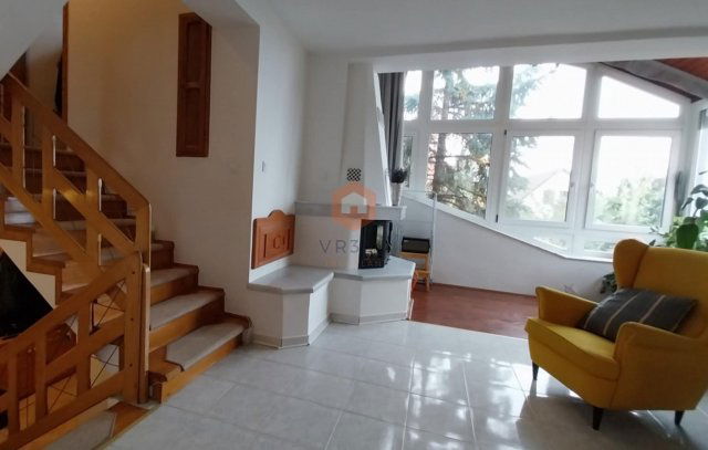 Eladó téglalakás, Pécsett 149.9 M Ft, 5 szobás