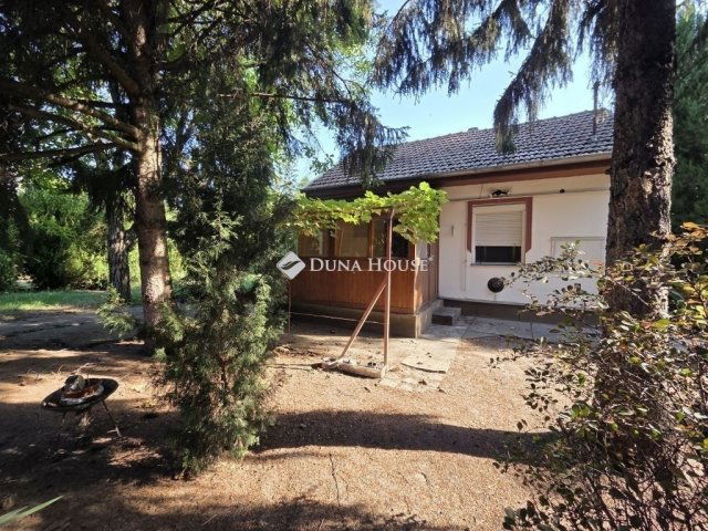 Eladó családi ház, Szatymazon 24.99 M Ft, 2 szobás