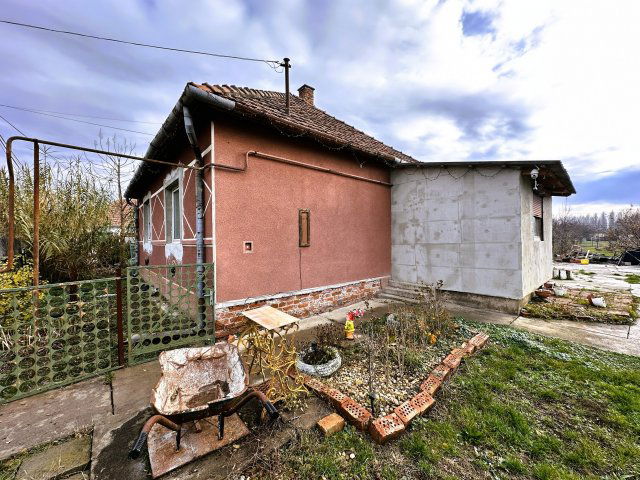 Eladó családi ház, Sarkadon 14 M Ft, 2 szobás