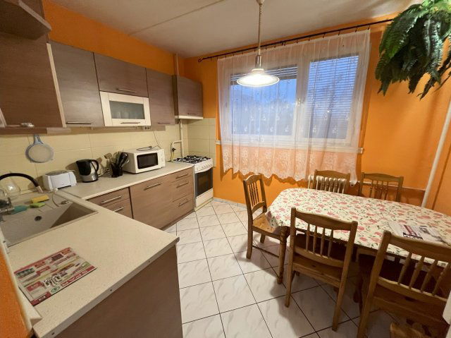 Eladó panellakás, Tiszaújvárosban, Szent István úton 27.99 M Ft
