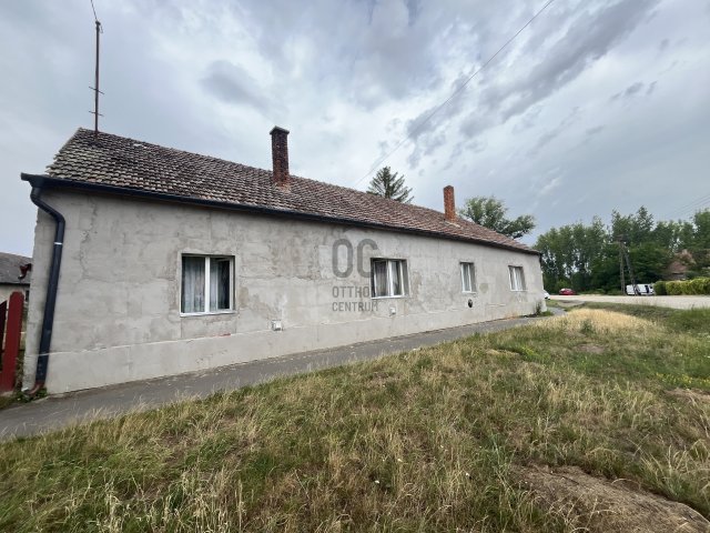 Eladó családi ház, Mezősason 10.5 M Ft, 4 szobás