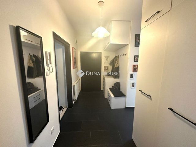 Eladó téglalakás, Kecskeméten 59.9 M Ft, 2 szobás