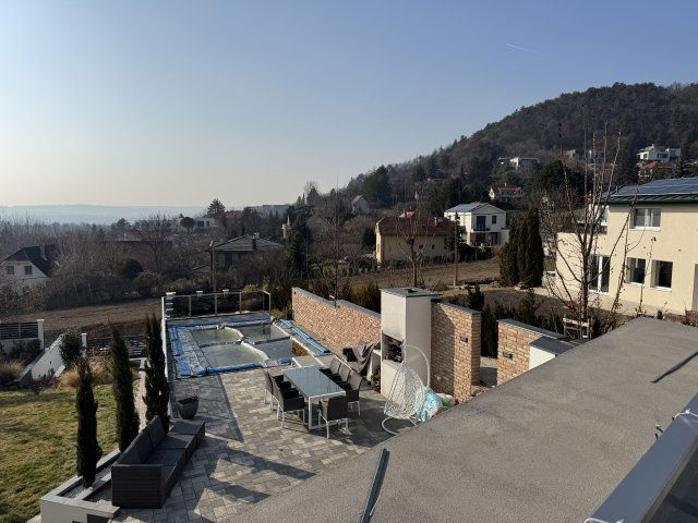 Eladó családi ház, Budaörsön 399 M Ft, 4 szobás