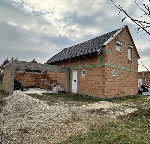 Eladó családi ház, Székesfehérvárott, Fiskális úton 99.9 M Ft