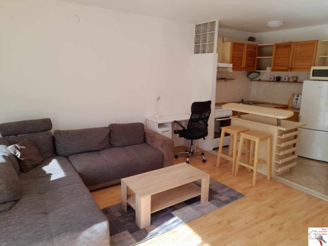 Kiadó téglalakás, albérlet, Pécsett 200 E Ft / hó, 2 szobás