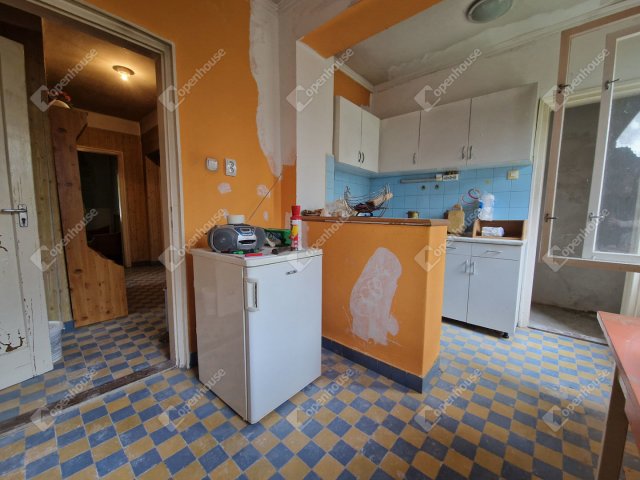 Eladó családi ház, Rédén 16.5 M Ft, 3 szobás
