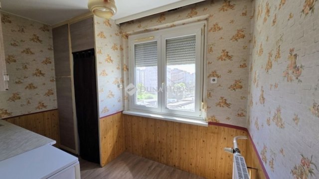 Eladó panellakás, Székesfehérvárott 44.9 M Ft, 2 szobás