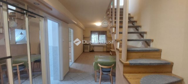 Kiadó téglalakás, albérlet, Tatabányán, Dózsakert utcában