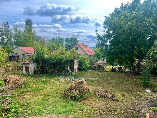 Eladó családi ház, Balatonalmádiban 83.3 M Ft, 2+1 szobás