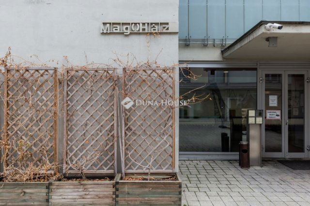 Eladó garázs, Budapesten, VII. kerületben 10.5 M Ft