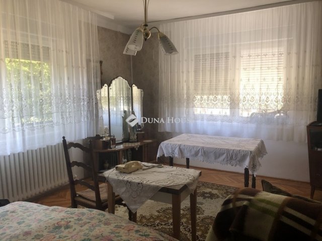 Eladó ikerház, Vácon 85 M Ft, 3 szobás / költözzbe.hu