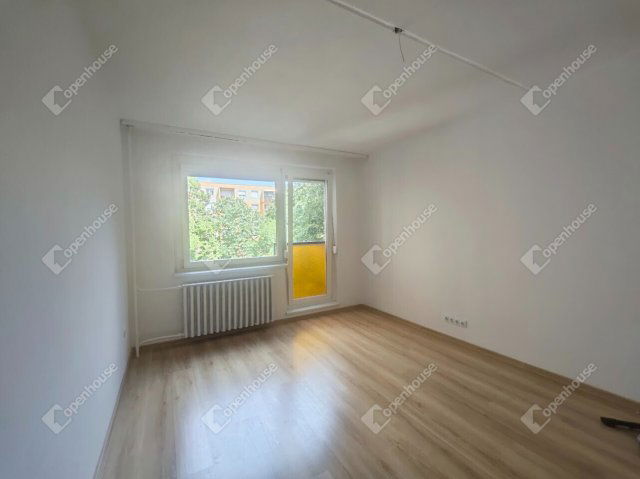 Eladó panellakás, Győrött 47 M Ft, 2 szobás