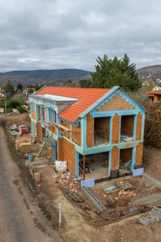 Eladó ikerház, Pécsett 165.9 M Ft, 4 szobás