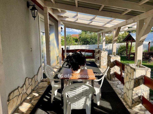 Eladó családi ház, Sülysápon 129 M Ft, 5+1 szobás