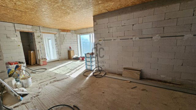 Eladó családi ház, Szigetszentmiklóson 159.9 M Ft, 8 szobás