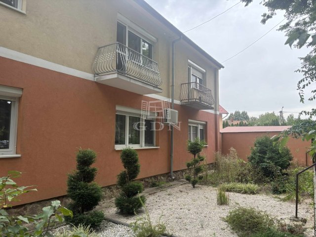 Eladó sorház, Sárváron 42.9 M Ft, 3 szobás