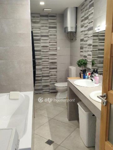 Eladó sorház, Hajdúnánáson 63.5 M Ft, 2 szobás