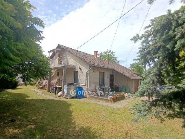 Eladó családi ház, Érden 130 M Ft, 6 szobás