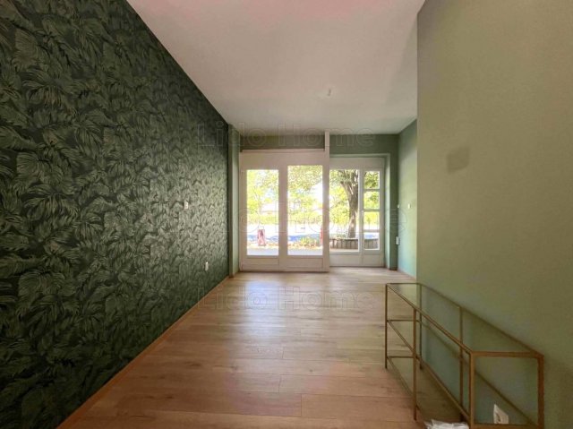 Kiadó üzlethelyiség, Balatonbogláron 135 E Ft / hó, 1 szobás