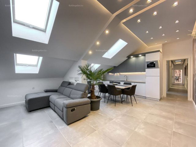 Kiadó téglalakás, albérlet, Kaposváron 350 E Ft / hó, 4 szobás