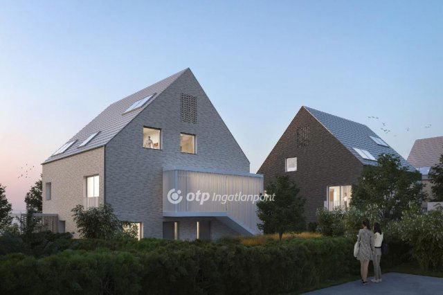 Eladó téglalakás, Balatonfüreden 195 M Ft, 4 szobás