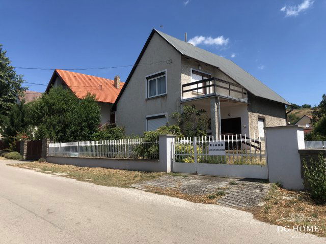 Eladó családi ház, Tihanyban 129 M Ft, 3 szobás