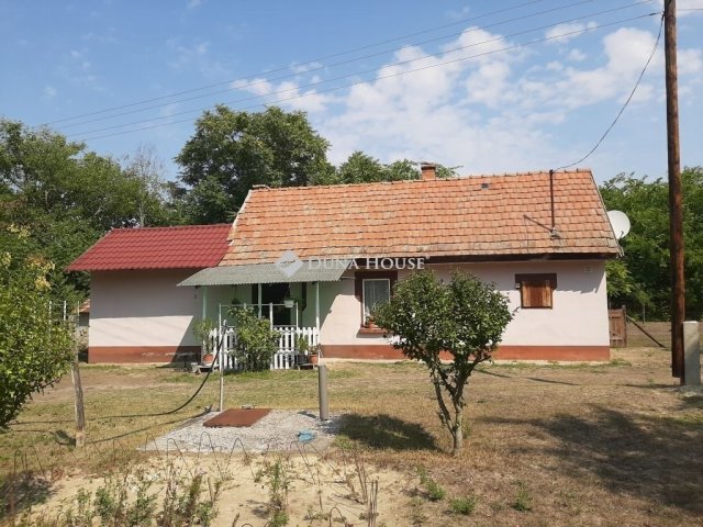 Eladó családi ház, Kecskeméten 22.7 M Ft, 2 szobás