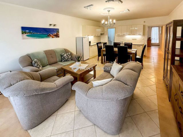 Eladó téglalakás, Siófokon 108.8 M Ft, 2 szobás