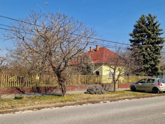 Eladó családi ház, Kőröstetétlenen 21.9 M Ft, 2 szobás