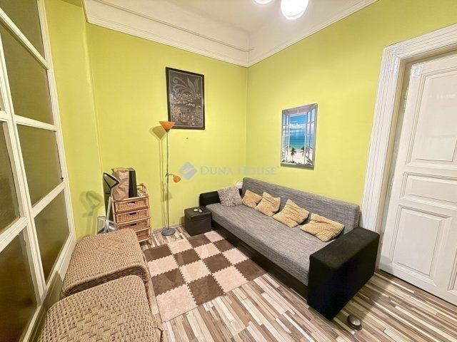 Eladó családi ház, Budapesten, XV. kerületben 89.9 M Ft