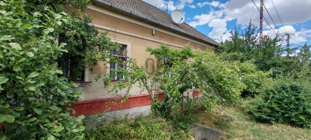 Eladó családi ház, Makón 26.9 M Ft, 3 szobás