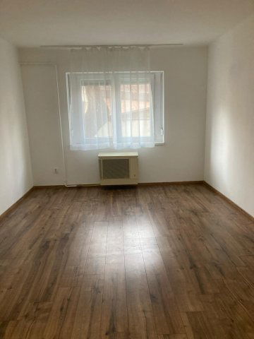 Kiadó téglalakás, albérlet, Debrecenben 190 E Ft / hó, 2 szobás